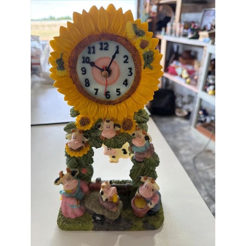 Sunflower Cow Family Resin Table Clock Farmhouse Kitchen Décor